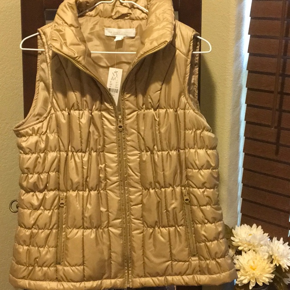New York & Company company puffer vest